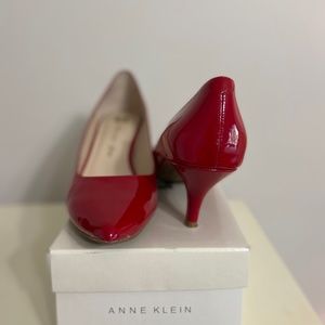 Ann Klein beautiful red women pumps size 8.5